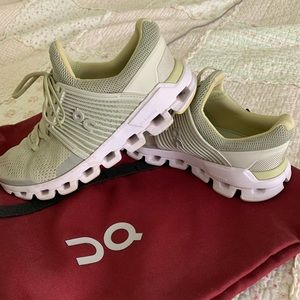 On Cloud X Mint Green Sneakers!